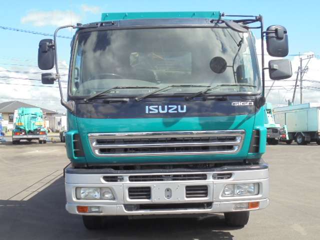 Isuzu Giga 7