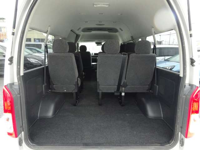 Toyota Hiace 9