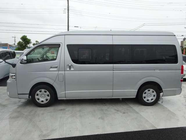 Toyota Hiace 10
