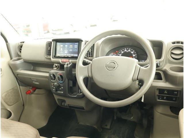 Nissan NV100 Clipper 3