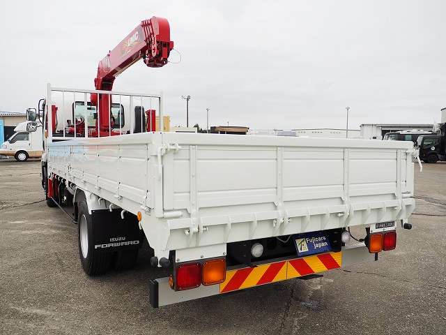 Isuzu Forward 9