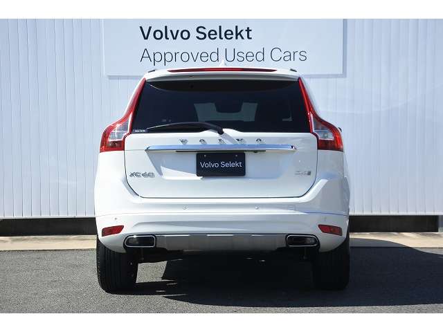 Volvo XC60 8