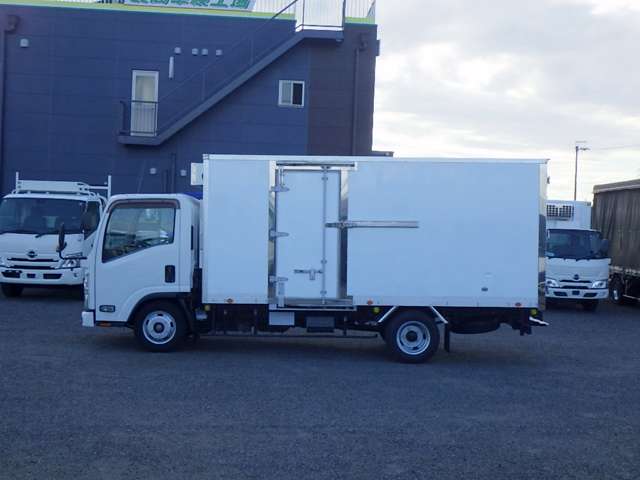 Isuzu Elf 6