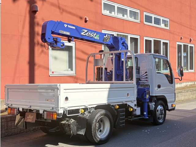 Isuzu Elf 2