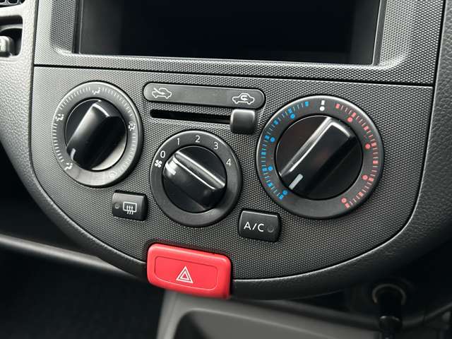 Nissan AD 11