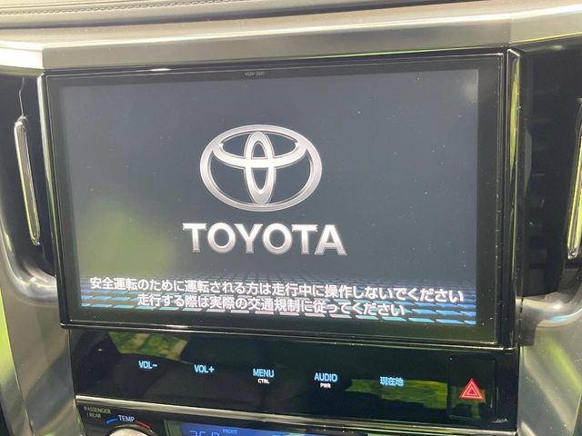 Toyota Vellfire 4