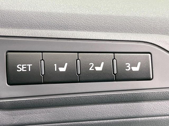 Toyota Vellfire 7