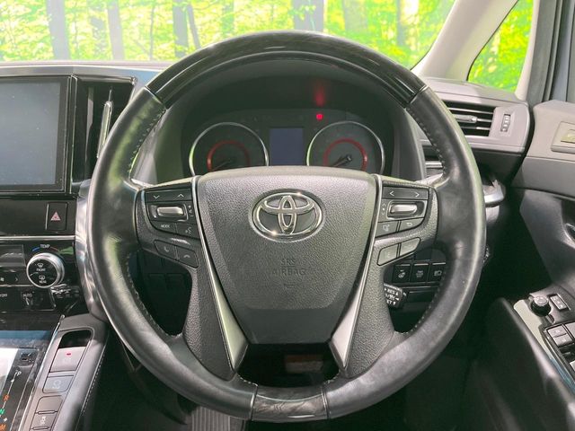 Toyota Vellfire 8