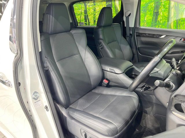 Toyota Vellfire 9