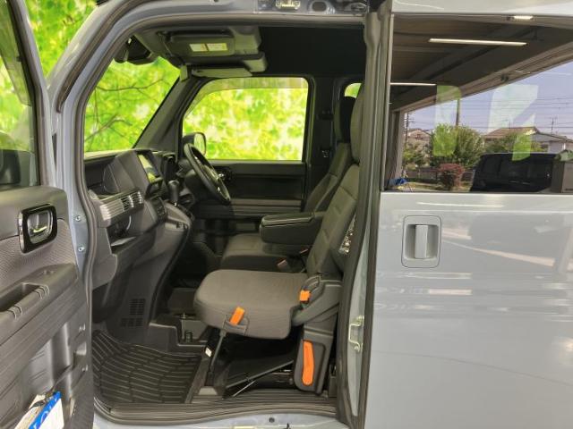 Honda N-VAN 8