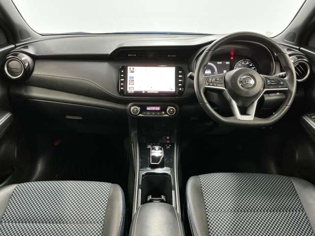 Nissan Kicks 4