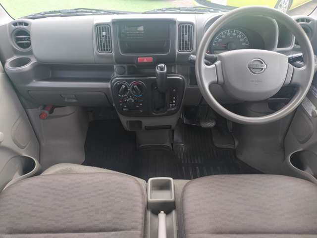 Nissan NV100 Clipper 6