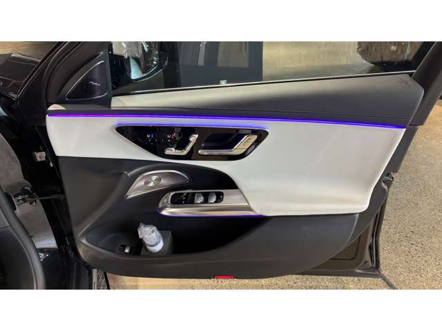 Mercedes-Benz E-Class All-Terrain 11