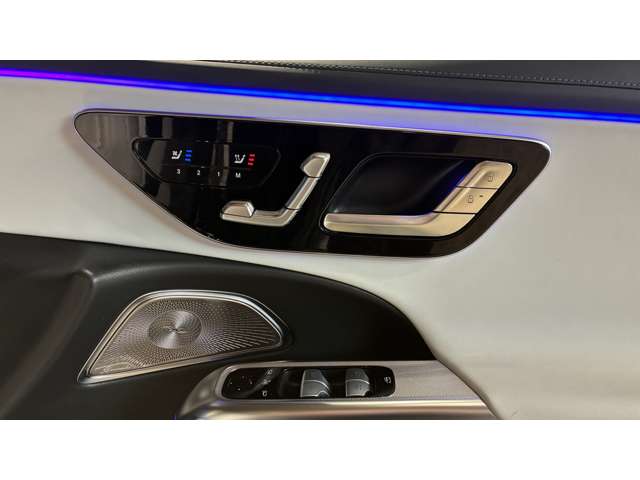 Mercedes-Benz E-Class All-Terrain 12