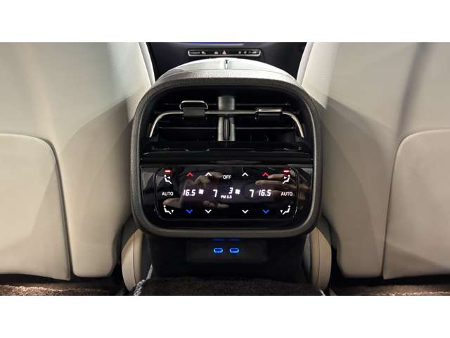 Mercedes-Benz E-Class All-Terrain 7