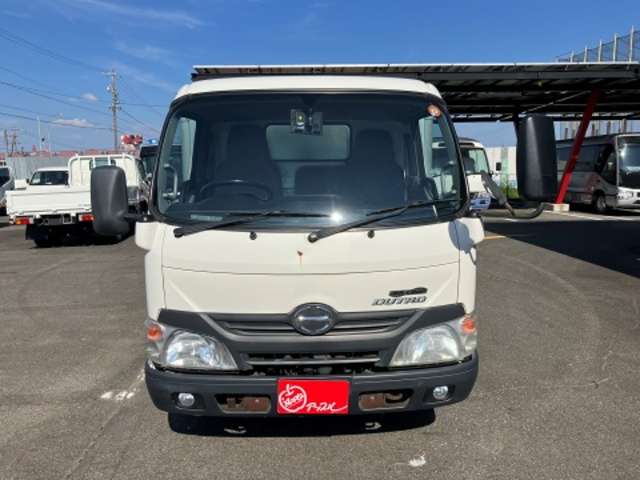 Hino Dutro 4