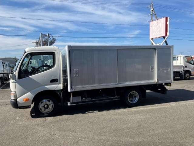Hino Dutro 6