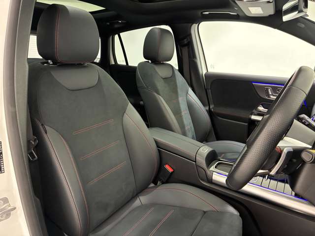 Mercedes-Benz GLA-Class 4