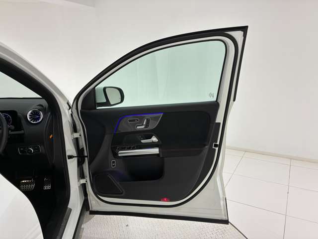 Mercedes-Benz GLA-Class 7