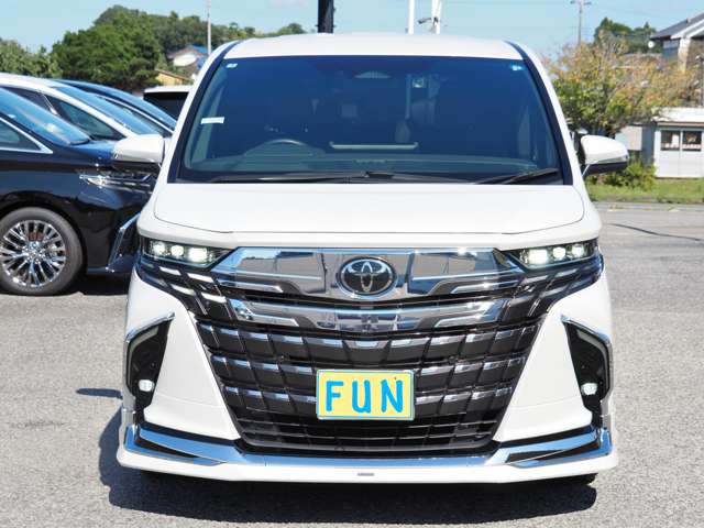 Toyota Alphard 2