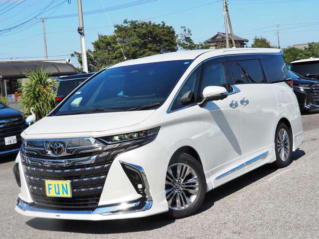Toyota Alphard 4