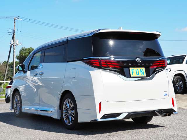 Toyota Alphard 6