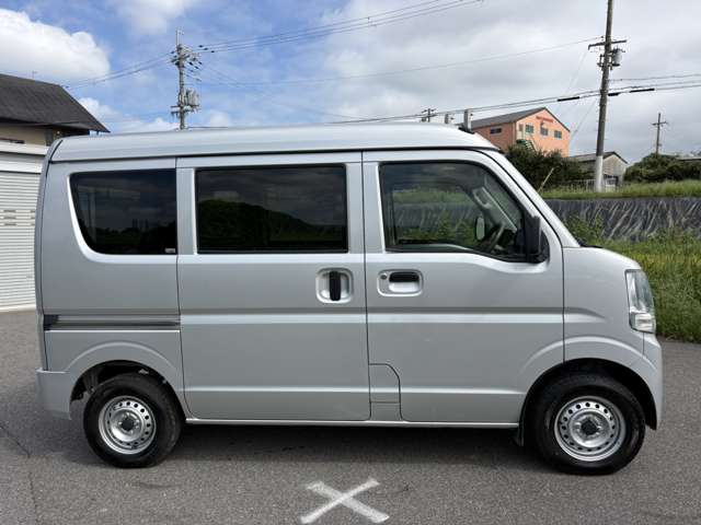 Nissan NV100 Clipper 11