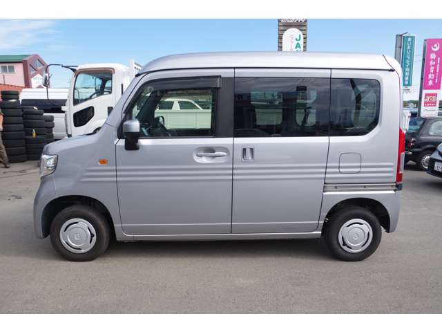 Honda N-VAN 8