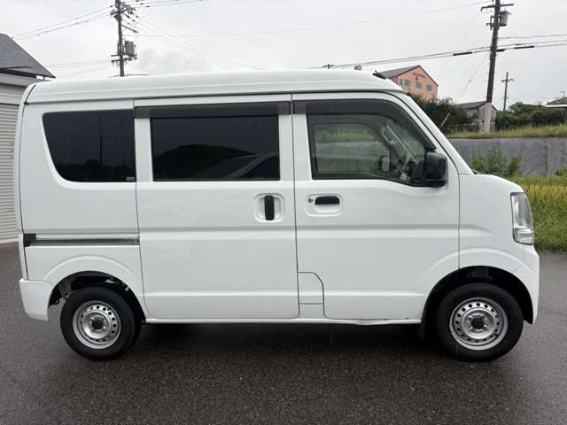 Nissan NV100 Clipper 11