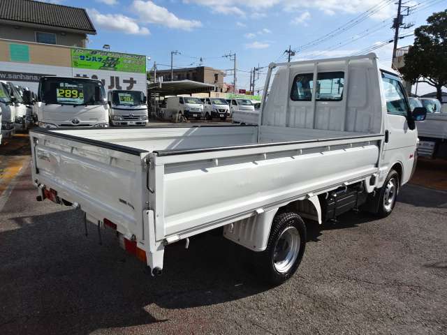 Nissan Vanette Truck 11