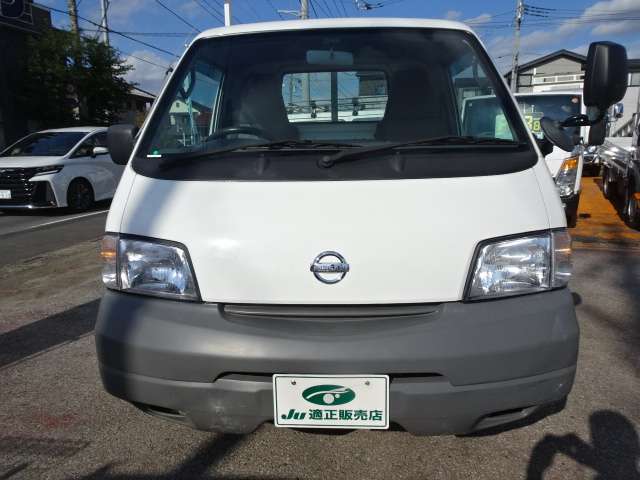 Nissan Vanette Truck 8