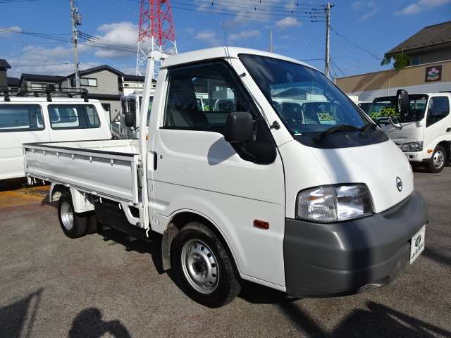Nissan Vanette Truck 9