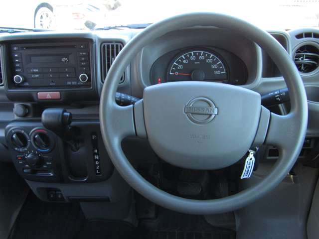 Nissan NV100 Clipper 5
