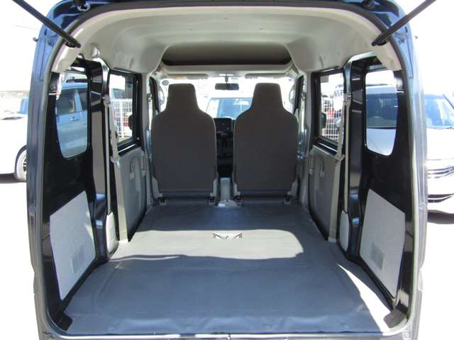 Nissan NV100 Clipper 10