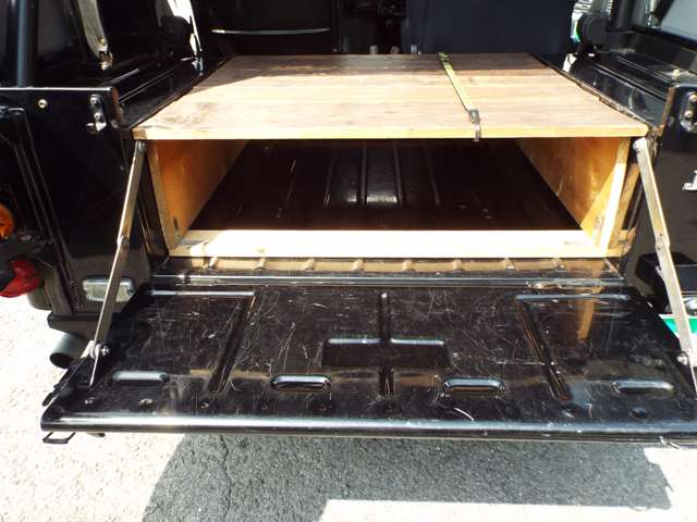 Mitsubishi Jeep 13