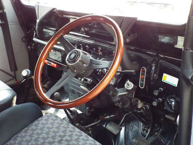 Mitsubishi Jeep 8