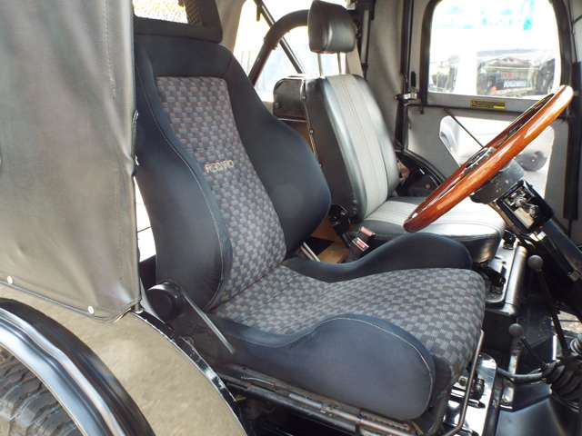 Mitsubishi Jeep 9