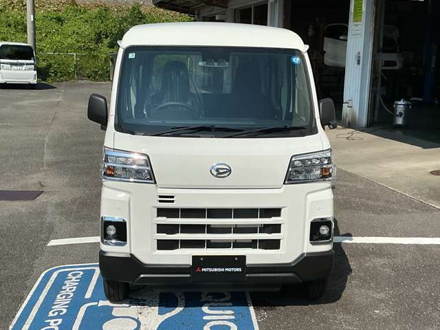 Daihatsu Hijet Cargo 2
