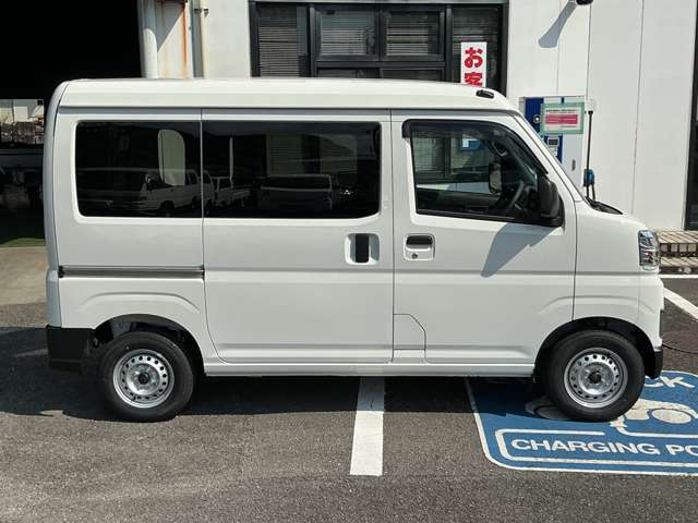 Daihatsu Hijet Cargo 8