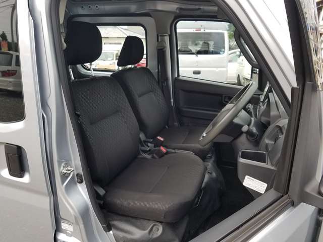 Daihatsu Hijet Deck Van 8