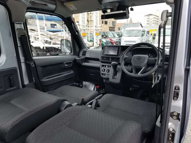 Daihatsu Hijet Deck Van 10