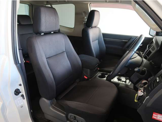 Mitsubishi Pajero 12