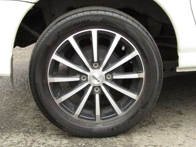 Toyota Pixis Van 11