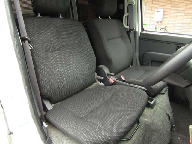 Toyota Pixis Van 6