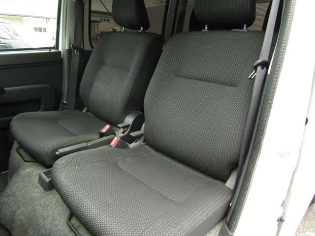Toyota Pixis Van 7