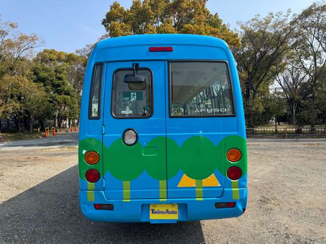 Mitsubishi Fuso Rosa 4