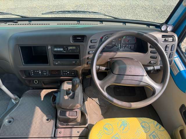 Mitsubishi Fuso Rosa 7