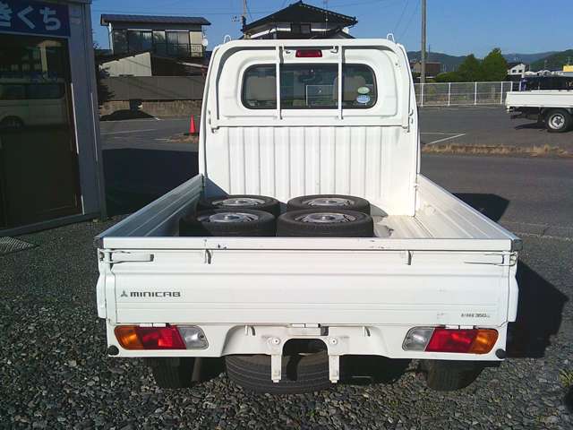 Mitsubishi Minicab Truck 12