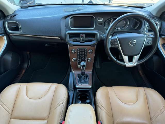 Volvo V40 Cross Country 11