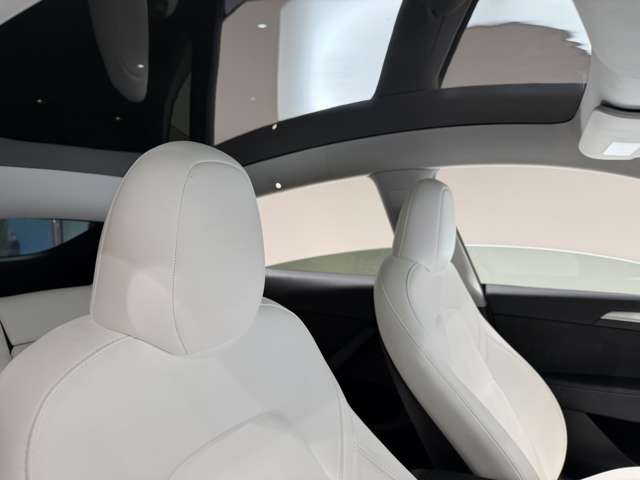 Tesla Model Y 11